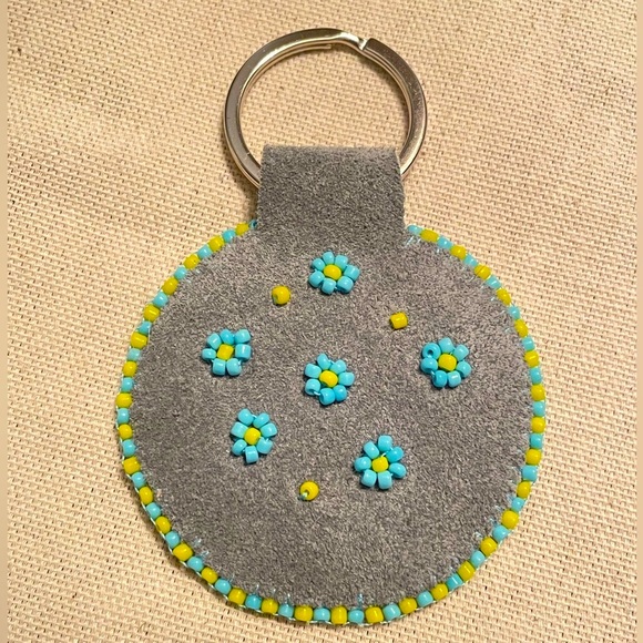 Beaded leather keychain - handmade new - Picture 1 of 1